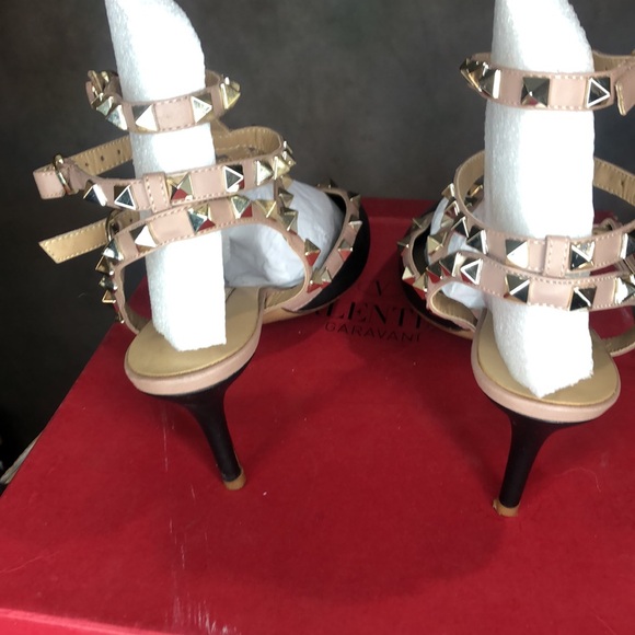 Black Kaitlyn Pan studded kitten Heels w/ box 9 - Picture 3 of 7